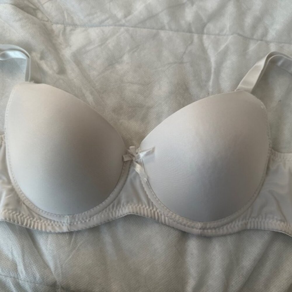 white sofra bra